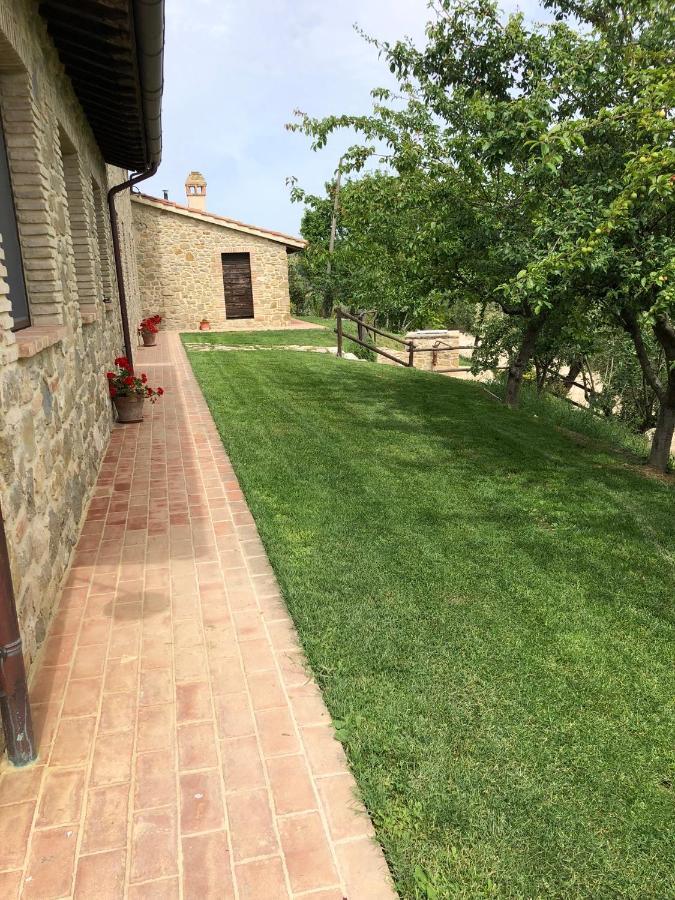 Agriturismo Sant'Angelo Holiday Farm Gualdo Cattaneo エクステリア 写真