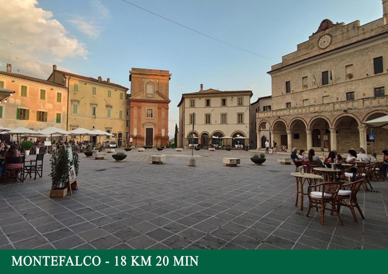Agriturismo Sant'Angelo Holiday Farm Gualdo Cattaneo エクステリア 写真